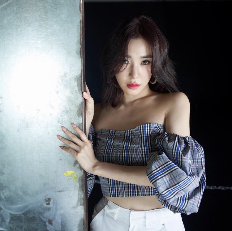 黄美英军旗事件后现在怎么样了 黄美英军旗事件后现在怎么样了