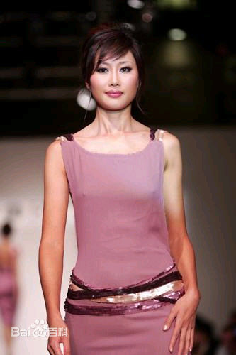 谢东娜和柯受良啥关系？谢东娜老公是成长青(谢东娜 成长青)