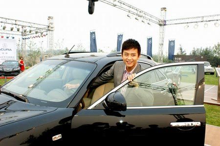 邓超晒父亲、母亲照片(邓超家庭照片)