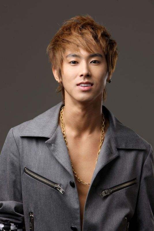 郑允浩为什么叫南韩第一A、瑜卤允浩(郑允浩组合叫什么)