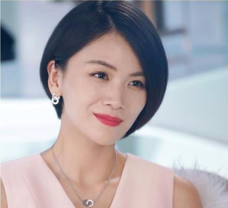 曹曦月整容前后照片(曹曦月的脸)