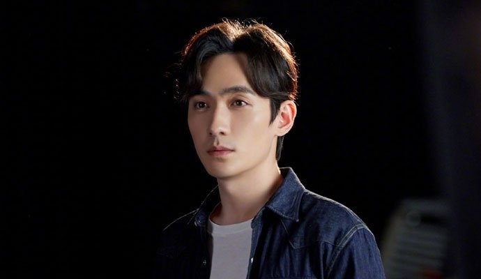 朱一龙救人怎么回事春晚舞台事故太吓人(朱一龙哭戏视频)