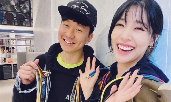 林俊杰Tiffany牵手合照被指新恋情(林俊杰结婚了吗?女友是谁)