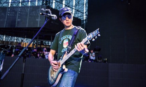 林俊杰Tiffany牵手合照被指新恋情(林俊杰结婚了吗?女友是谁)