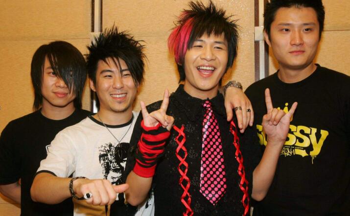 石醒宇现在在做什么真的在送外卖吗？石醒宇