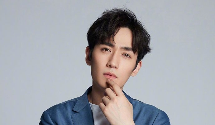 朱一龙救人怎么回事春晚舞台事故太吓人(朱一龙哭戏视频)