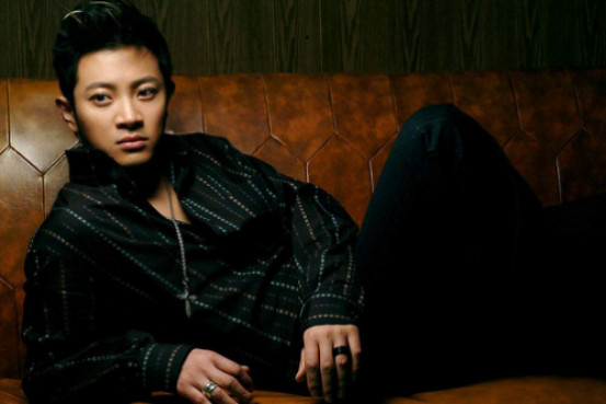 罗中旭耳朵被砍掉了一大半？罗中旭的女友是