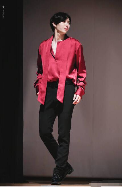 泽运leo的腿长有多少 泽运leo的腿长有多少