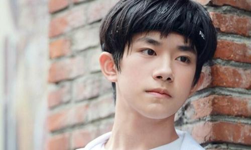 易烊千玺的女朋友是谁(易烊千玺的女朋友是谁名字叫什么)