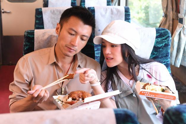 谢霆锋和舒淇激吻照片(谢霆锋王菲亲吻照)