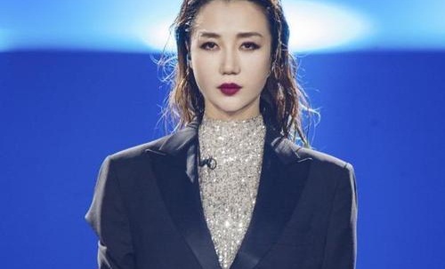 阿朵个人资料简介当初为什么不红了(阿朵是怎么出道的)