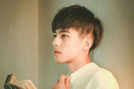 赵佳丽微博为什么叫吉野迈子(赵佳丽吉野迈子是一个人吗)