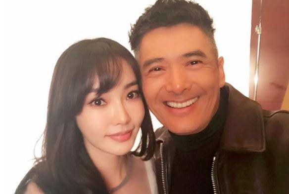 童菲和周润发是什么关系 童菲和周润发是什么关系