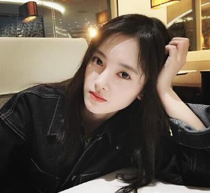 4000年一遇美女鞠婧祎整容前照片曝光(千年美女鞠婧祎整容前)