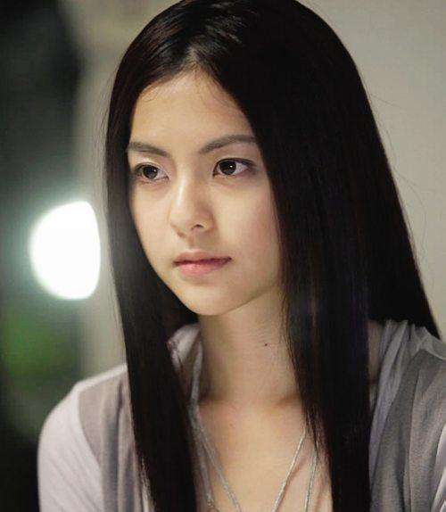 任容萱和selina是同父异母吗？任容萱