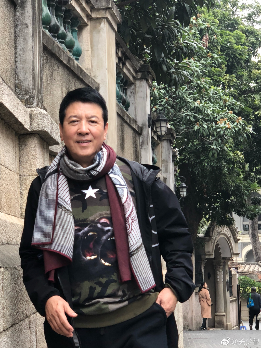 关少曾大女儿关晓珊妈妈是谁(关少曾的两个女儿照片)