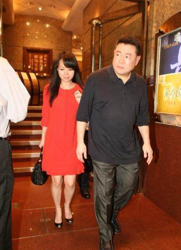 甘比为什么忍受吕丽君？吕丽君与子女最新情