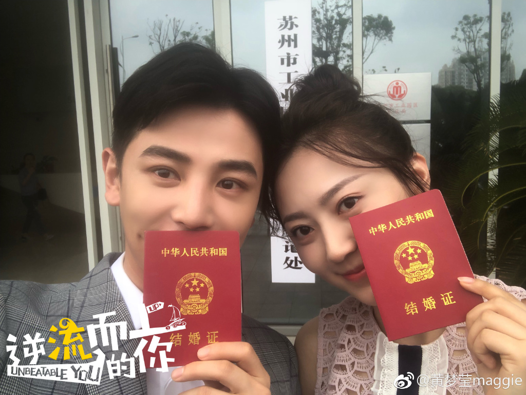 黄梦莹下巴整过吗有点假啊 黄梦莹下巴整过吗有点假啊