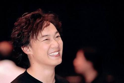 陈康堤最新近照图她为什么叫包包