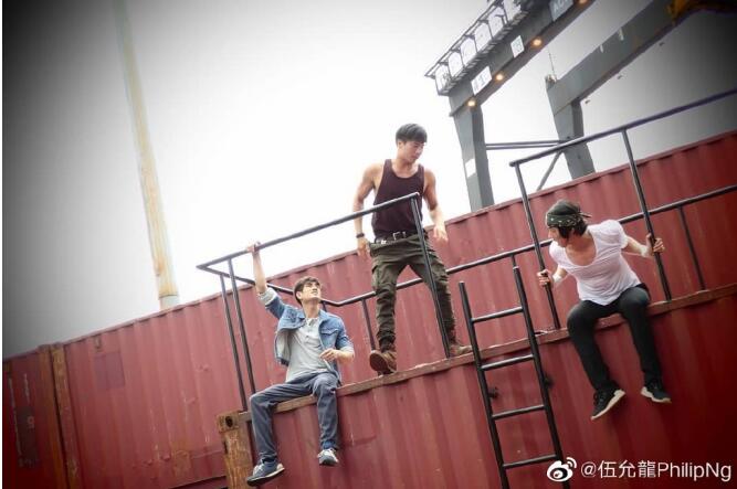 伍允龙打的过甄子丹吗(甄子丹能打过一龙吗)