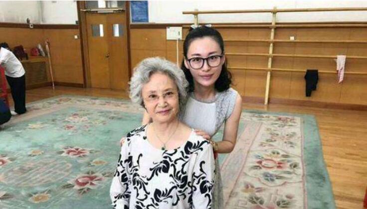 杨春霞现状如何(杨春霞个人资料)