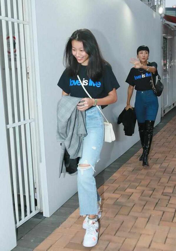 陈康堤最新近照图她为什么叫包包