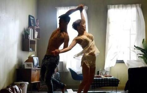 温岚把衣服撑爆图片(温岚现在照片)