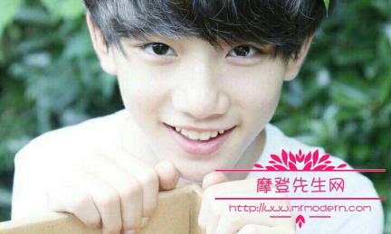 丁程鑫女朋友是谁照片(丁程鑫和女生照片) 丁程鑫女朋友是谁照片(丁程鑫和女生照片)