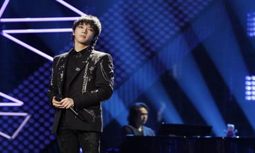 华晨宇酒吧吸烟(华晨宇酒吧吸烟被拍)