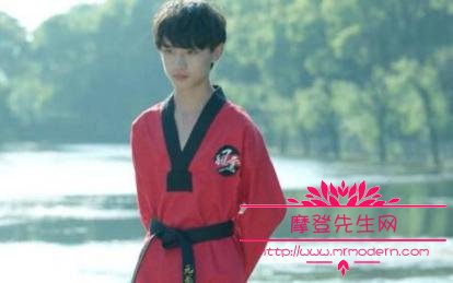 丁程鑫女朋友是谁照片(丁程鑫和女生照片) 丁程鑫女朋友是谁照片(丁程鑫和女生照片)