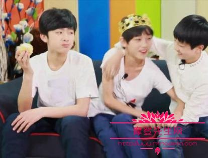 丁程鑫女朋友是谁照片(丁程鑫和女生照片) 丁程鑫女朋友是谁照片(丁程鑫和女生照片)