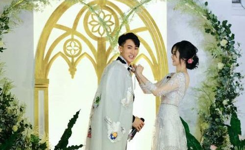 吴尊和老婆林丽吟婚礼现场图曝光(吴尊和林丽莹婚礼)