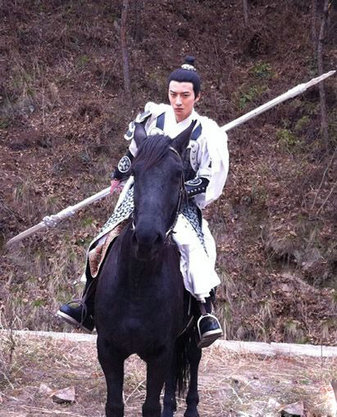 陈乔恩乔任梁是什么关系？乔任梁陈乔恩合作(陈乔恩和乔任梁的友谊)