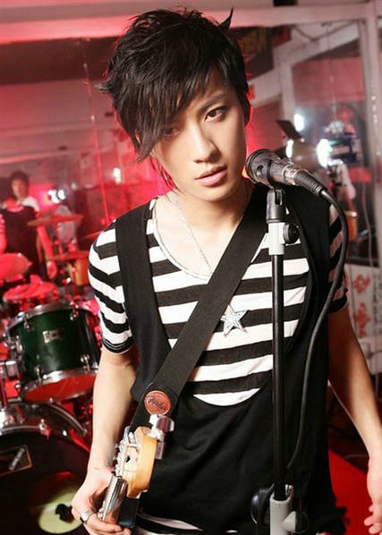 陈乔恩乔任梁是什么关系？乔任梁陈乔恩合作(陈乔恩和乔任梁的友谊)