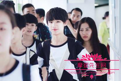 丁程鑫女朋友是谁照片(丁程鑫和女生照片) 丁程鑫女朋友是谁照片(丁程鑫和女生照片)