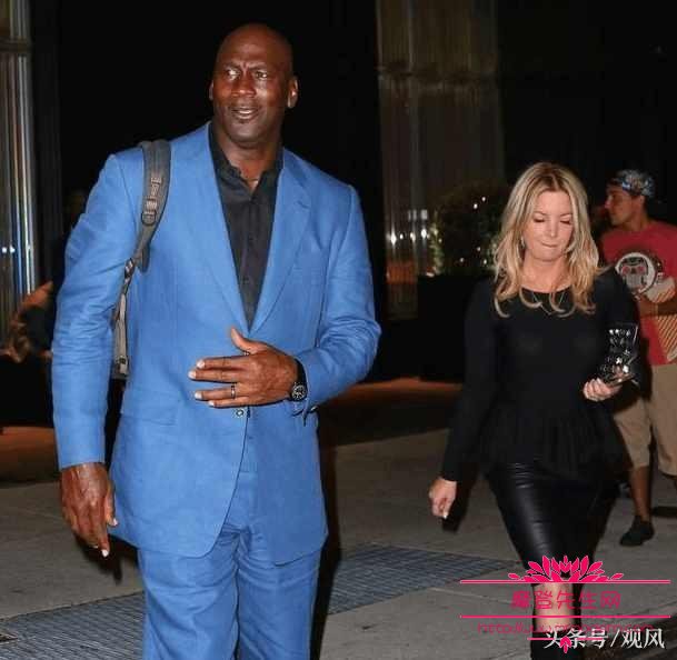 珍妮巴斯花花公子照片