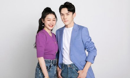 李佳琦金靖出圈了(李佳琦金靖贴吧)