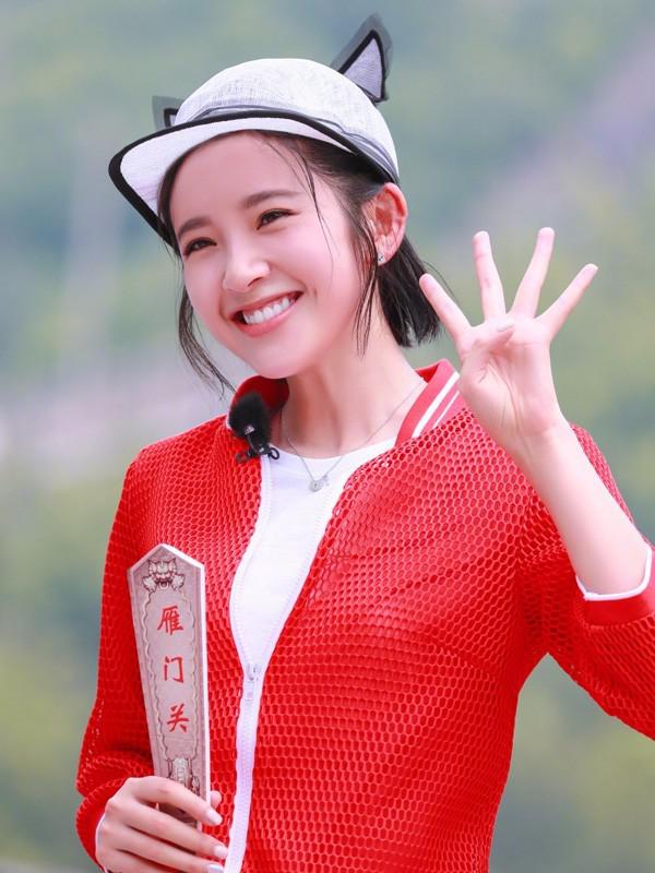 唐艺昕牙齿整容前是什么样?唐艺昕从面相看