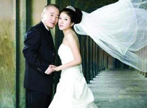 李彧为什么比他父亲李保田矮那么多