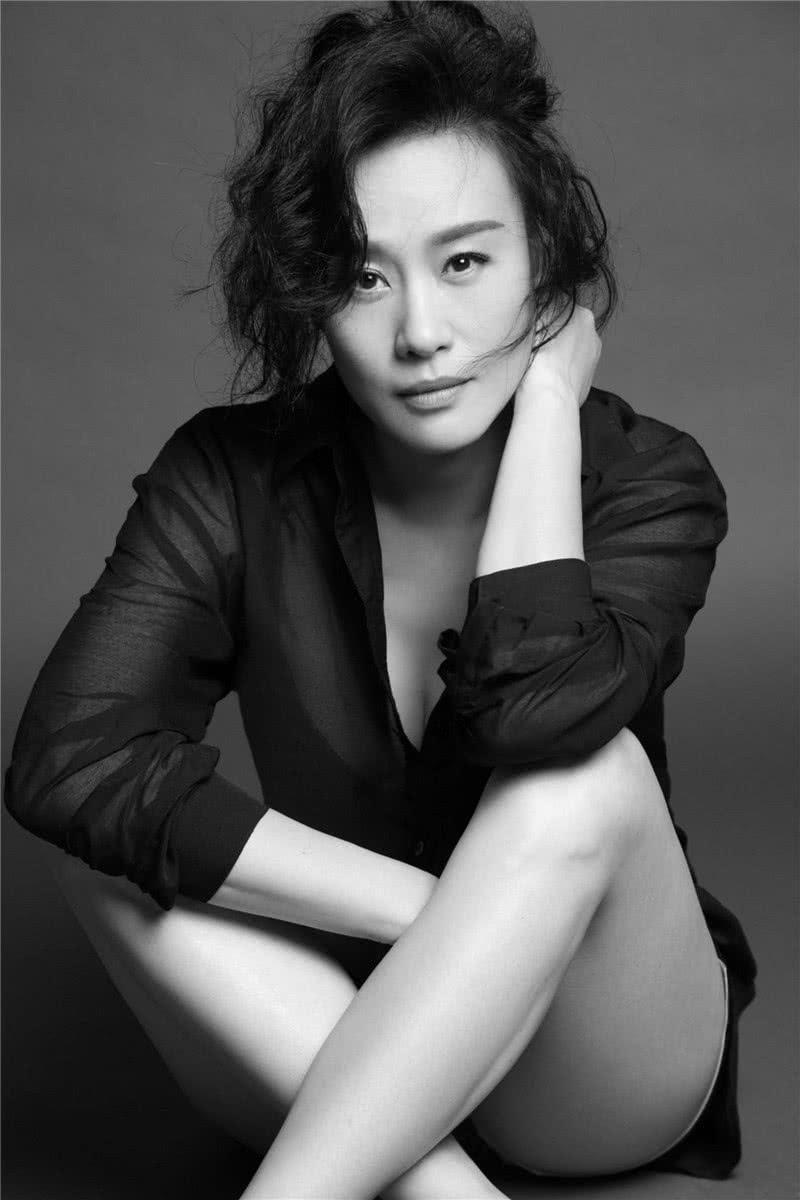 邬君梅和水晶是什么关系？邬君梅在娱乐圈地