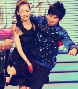 大张伟被戚薇抓中小弟弟要害视频(戚薇抱大张伟是哪一期)