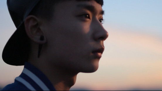 崔晋的爸爸多有钱身价多少？崔晋父母后来复