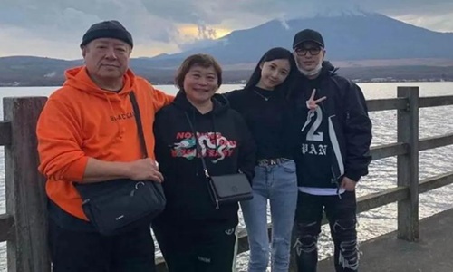 潘玮柏当爸了女儿将满周岁(潘玮柏被曝早已当爸)