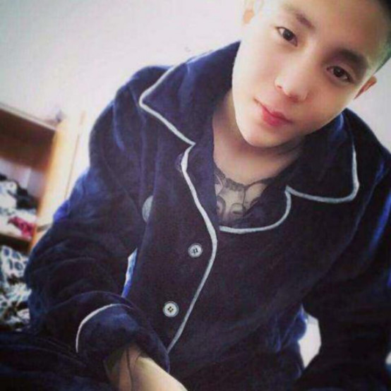 高迪的媳妇是高大美吗？高迪现在在那里直播