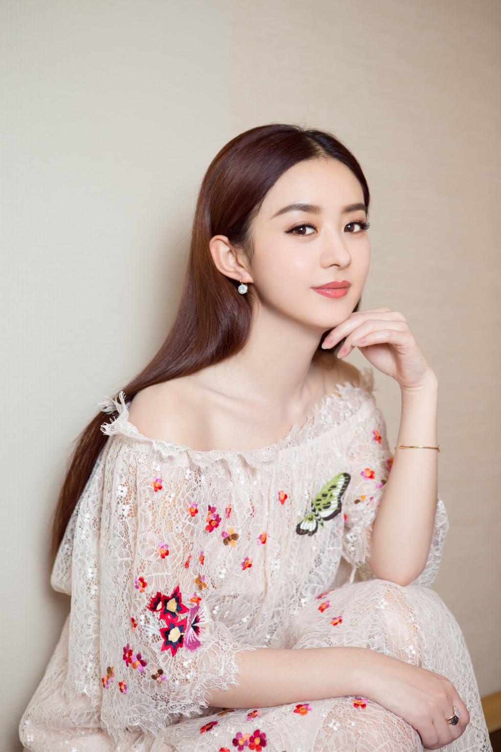 赵丽颖香奈儿胸针事件回顾