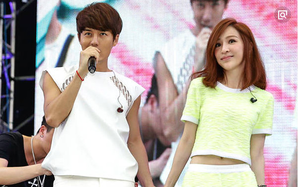 吴克群和王心凌是什么关系？吴克群的妈妈什(王心凌是吴克群的初恋)