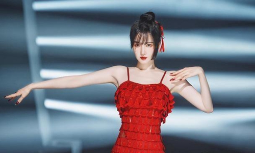 陈小纭拥抱容祖儿示好,知道自己讨人厌表示(陈小纭暗讽容祖儿) 陈小纭拥抱容祖儿示好,知道自己讨人厌表示(陈小纭暗讽容祖儿)