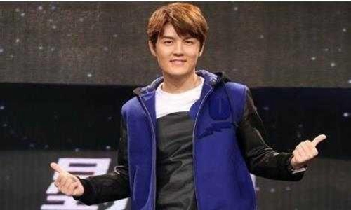 吴克群和王心凌是什么关系？吴克群的妈妈什(王心凌是吴克群的初恋)