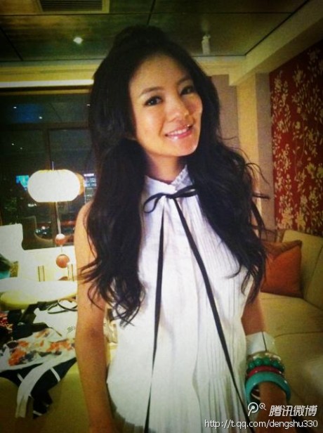 李易峰新经纪人邓姝照片(李易峰经纪团队)