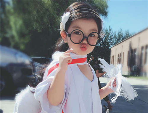 崔雅涵的爸爸妈妈是谁？阿拉蕾和董力不亲热(阿拉蕾和董力什么关系)